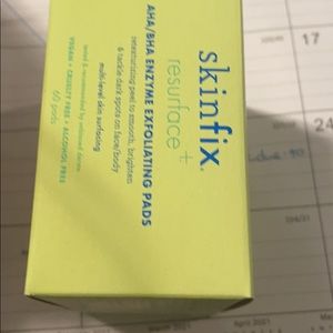Skin fix Resurface plus 1AHA/BHA enzyme exfoliating pads 60 pads